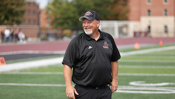 Coach Jon Larson  (4)