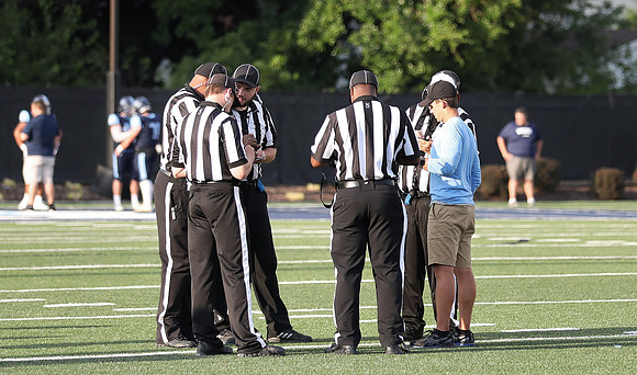 COACH Josh O'Connor  (6)