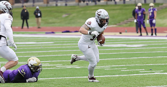 37 Ben Michalowski (4)