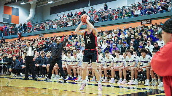 VARSITY Sectional Final vs. Waunakee (31)