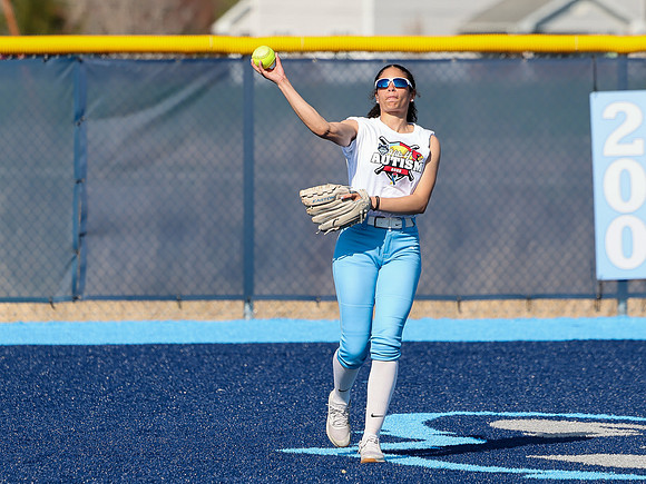 1 Skye Robinson (4)