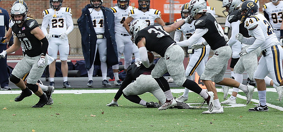 37 Ben Michalowski (10)