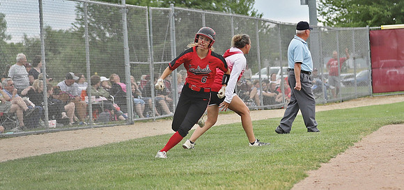 6 Carly Gross (44)