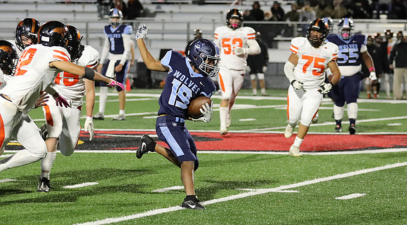 19 Daniel Wilson (10)
