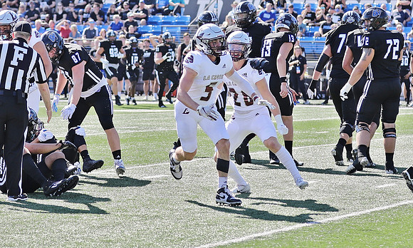 5 Elijah Alt  (34)