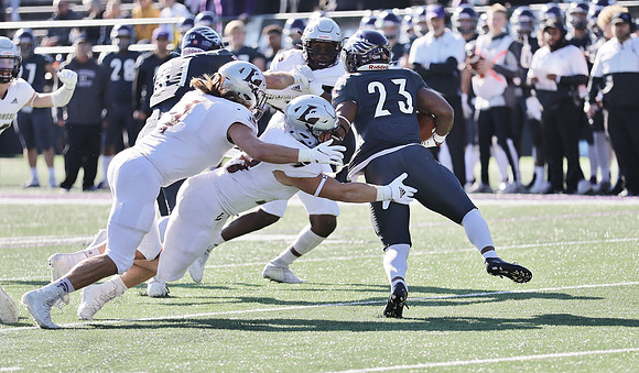 11-6-21 vs. UW Whitewater (40)