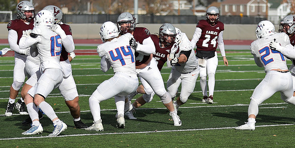6 Joey Stutzman (33)