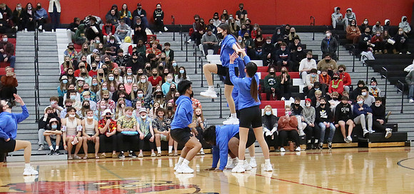 1-21-22 VARSITY Dance at Varsity Basketball Game  (32)