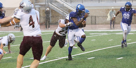 25 Aaron Schmitz (2)