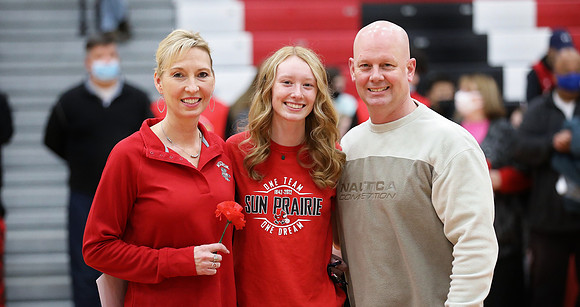 1-10-22 VARSITY PARENTS Night vs. Oconomowoc  (17)