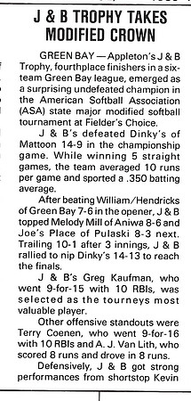 1985 Issue of Softball Revue  Magazine - Major  Modified
