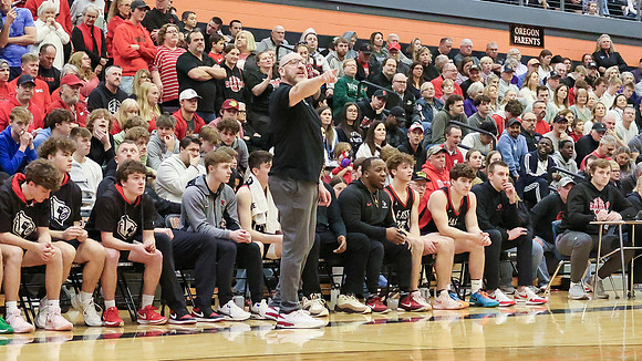 Coach Steve Maselter (16)