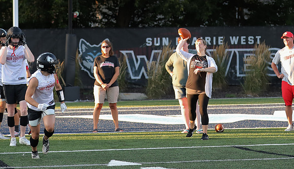 8-10-22 Impactful Woman at Practice Night  (59)