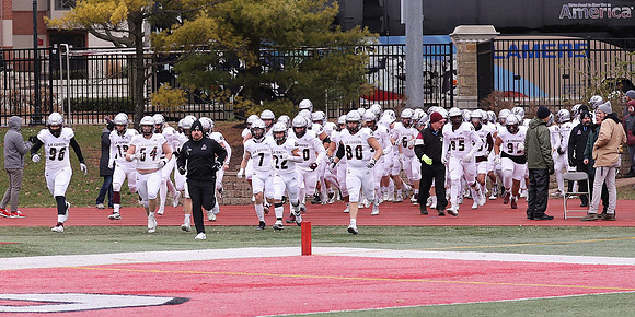 EAGLES vs. North Central Illinois Round 2 Playoff 11-27-21 (3)