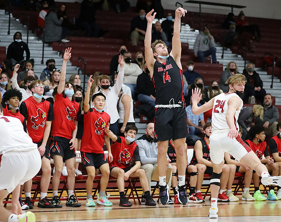 Coach Steve Maselter (3)