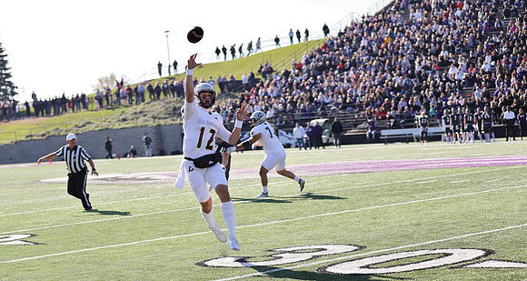 11-6-21 vs. UW Whitewater (68)