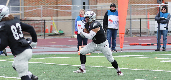 37 Ben Michalowski (3)