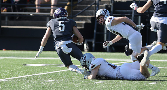 11-6-21 vs. UW Whitewater (37)