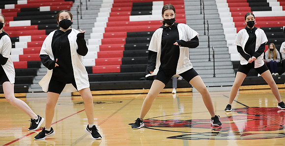 JV Dance 1-13-22 at JV Basketball Game  (34)