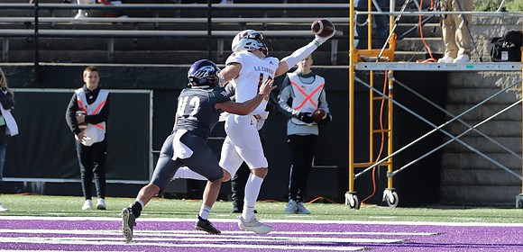 11-6-21 vs. UW Whitewater (72)