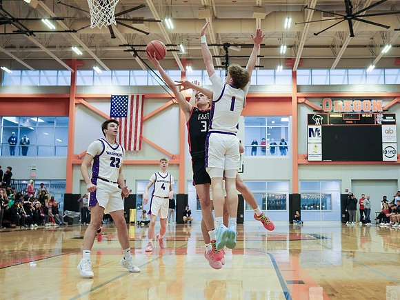 VARSITY Sectional Final vs. Waunakee (43)