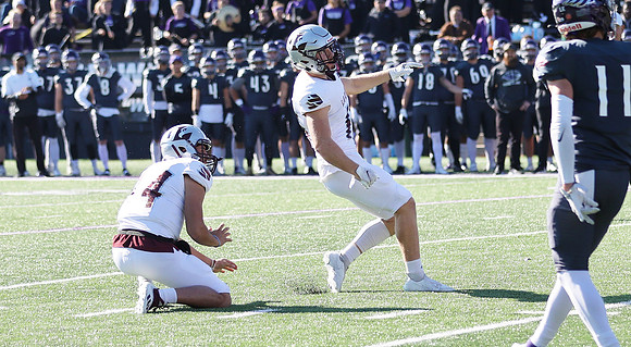11-6-21 vs. UW Whitewater (77)