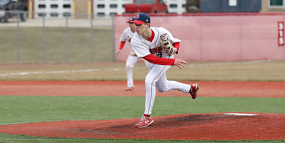 9 Evan Richmond  (33)
