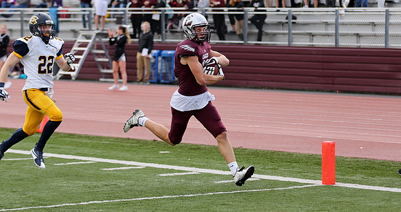 11 Nick Holcomb (5)