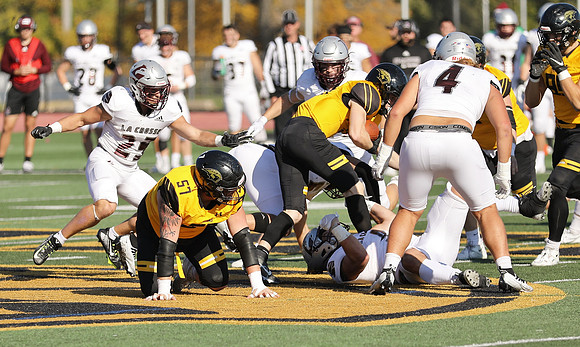25 Aaron Schmitz (22)
