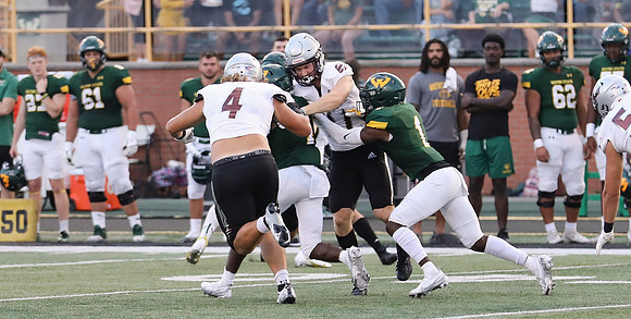 21  Jake Schara (16)