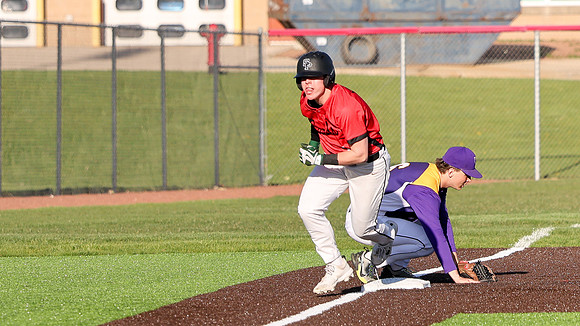 1 Brady Stelzer (24)