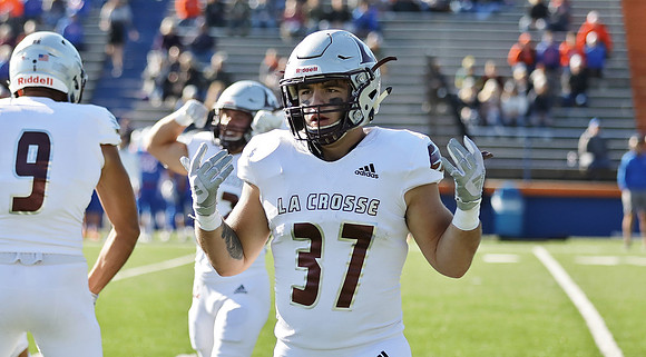 37 Ben Michalowski (7)