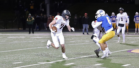 11-12-21 VS. Mukwonago LEVEL 4 Playoff (51)