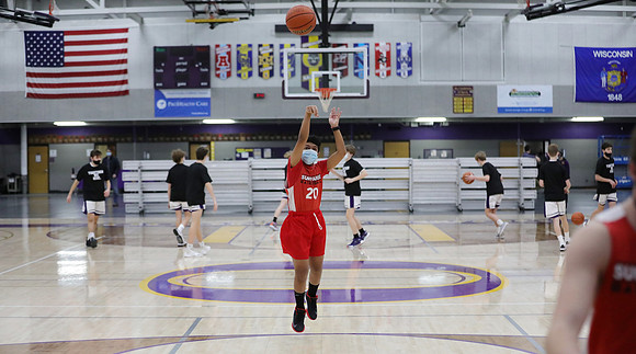 Freshman Red vs. Oconomowoc 2-6-21 (42)