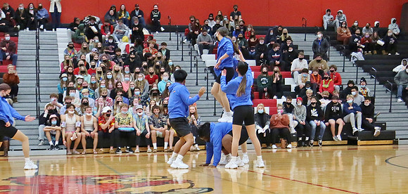 1-21-22 VARSITY Dance at Varsity Basketball Game  (31)
