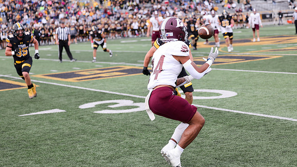 24 Najeh Mitchell (1)