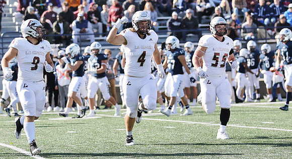 10-8-22 vs. UW Stout  (222)