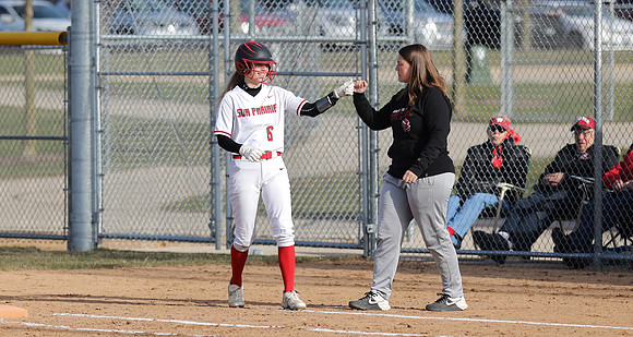 6 Carly Gross (17)