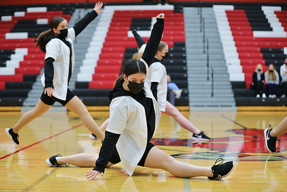 JV Dance 1-13-22 at JV Basketball Game  (74)