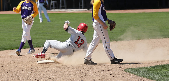 5-7-22 vs. Madison East Game 2  (14)