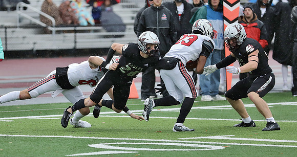 25 Aaron Schmitz (11)