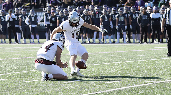 11-6-21 vs. UW Whitewater (75)
