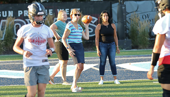 8-10-22 Impactful Woman at Practice Night  (34)
