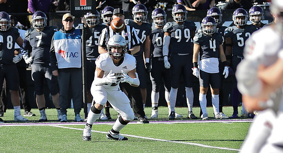 11-6-21 vs. UW Whitewater (56)