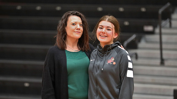 Manager Malia Daveler  (1)