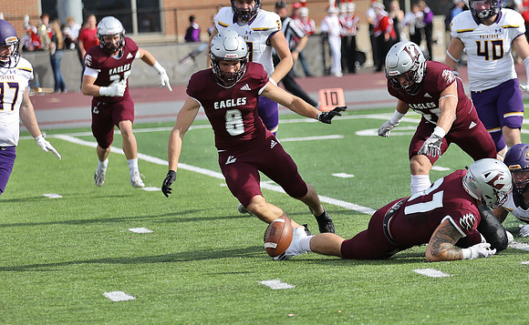 37 Ben Michalowski (24)