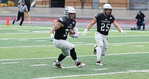 37 Ben Michalowski (22)