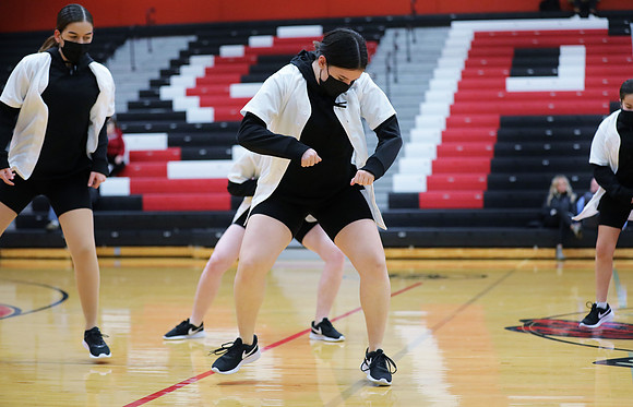 JV Dance 1-13-22 at JV Basketball Game  (66)