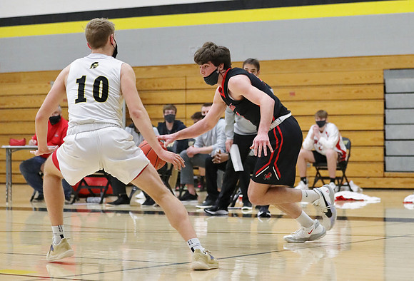 42 Addison Ostrenga vs. East Troy  (34)