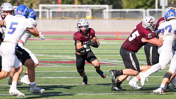 30 Gabe Lynch (33)